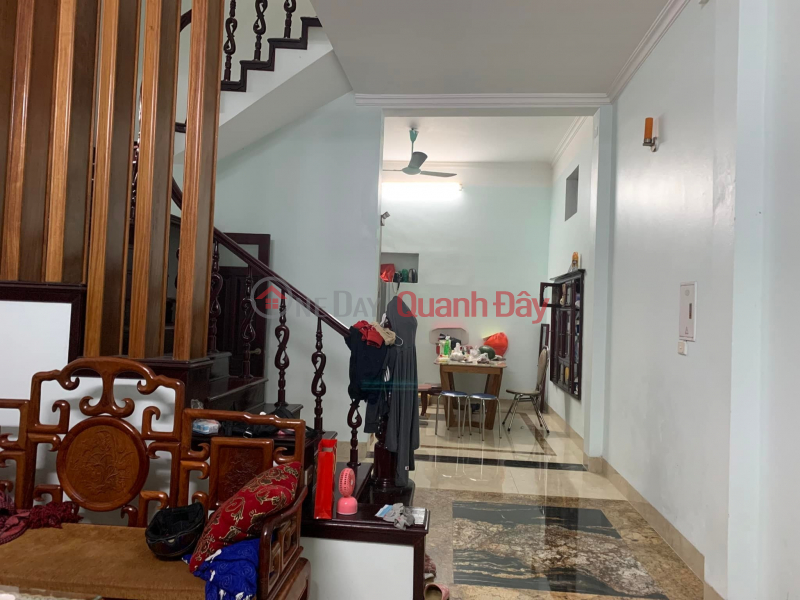 Whole house for rent on Minh Khai street 100m2 * 6 floors * 11 bedrooms Rental Listings