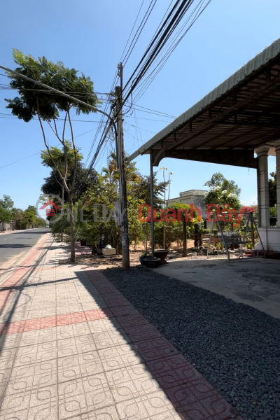 đ 5 tỷ NHÀ VỊ TRÍ ĐẸP - GIÁ TỐT - Bán Căn Nhà Mặt Tiền Đường Lê Hồng Phong, Thị Trấn Tân Biên