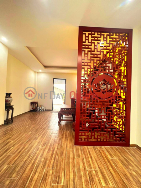 Urgent sale Hao Nam townhouse with elevator 42m2 6Tg MT 4.3m only 8.7 billion. Sales Listings