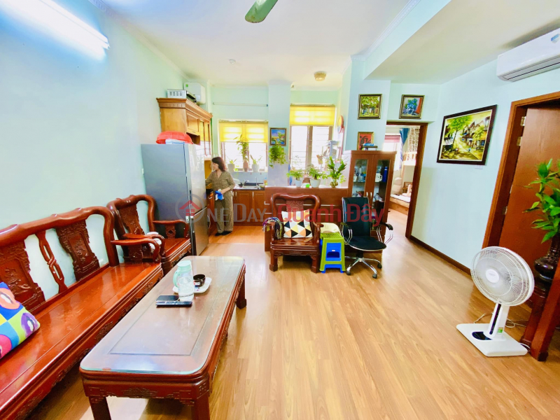 Beautiful interior - Selling Nam Trung Yen apartment, Cau Giay, corner apartment 64M2, 2 bedrooms, 2.55 billion Sales Listings