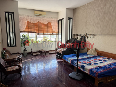 ► Nguyen Van Linh Street frontage, 106m2, 4 floors, 22.x billion VND _0