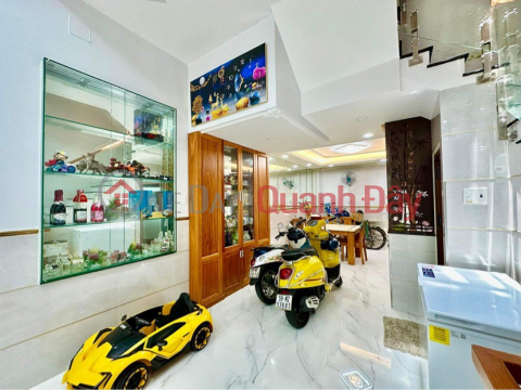 Tan Phu house, 52m2, car alley, square window, close to the front, 6 billion VND _0