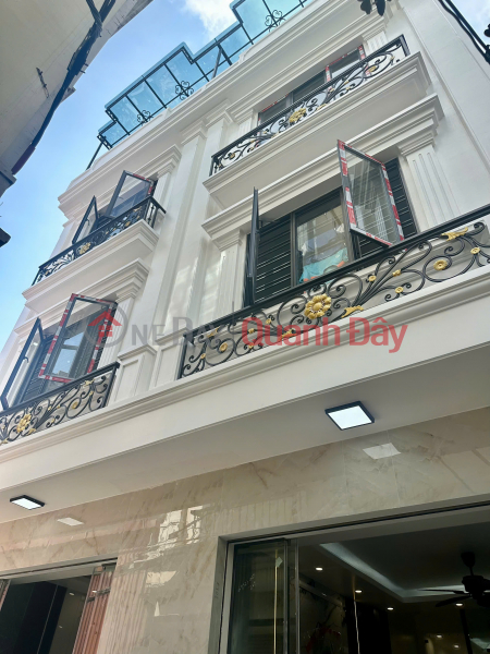 Brand new 4-storey house on lane 2 Thien Loi, price 3.9 billion, near Hoang Huy Sales Listings
