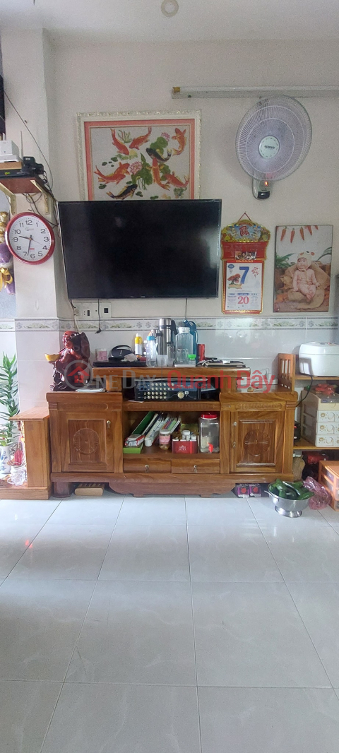 NHÀ BÀ HOM - HXH - CÒN MỚI ĐẸP - 2PN 2WC - SÂN LỚN ĐƯỜNG RỘNG - NHỈNH 2 TỶ _0
