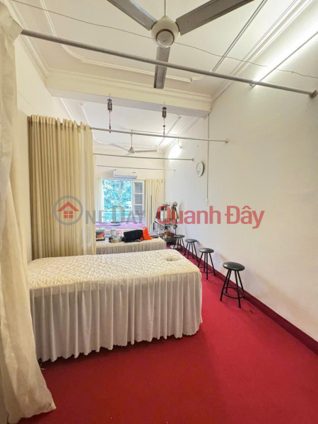 đ 31.6 Billion HOUSE FOR SALE IN THANH XUAN DISTRICT, 64M2, 4 FLOORS, WIDE FRONTAGE, CAR ACCESS, SUITABLE FOR BUSINESS\\/OFFICE, 31.X BILLION VND