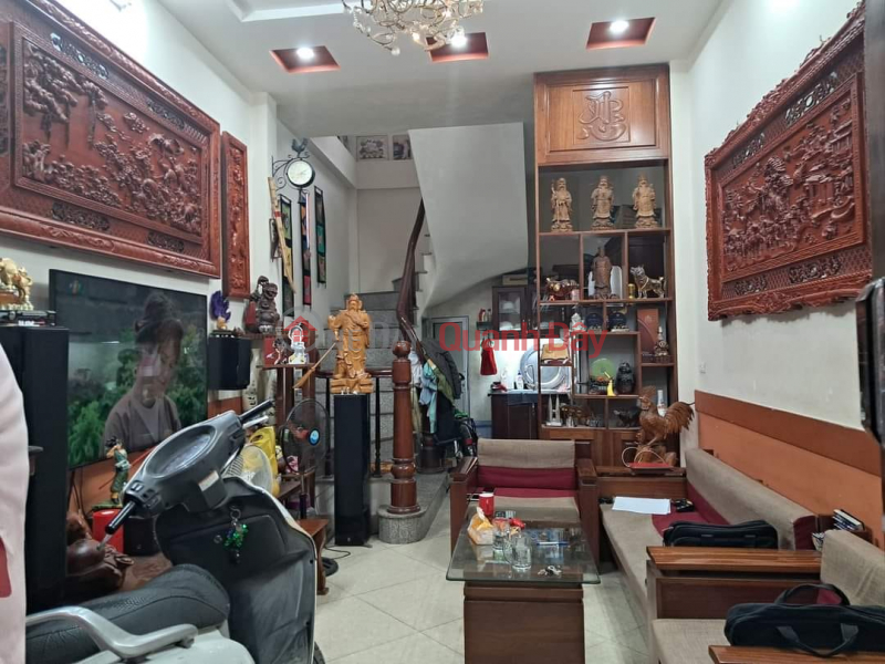 Selling Hoang Mai house, 3 steps to a parked taxi car, beautiful house, DT37m2, only 3.4 billion. Sales Listings