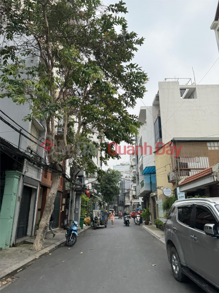 đ 13 Billion | **House for sale in Tan Binh District, K300 area, facing Le Trung Nghia street - 5 floors**