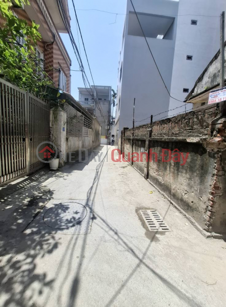 Land for sale, 30m wide, beautiful, near car access, only 2.x billion, negotiable. Contact 0936123469 Sales Listings