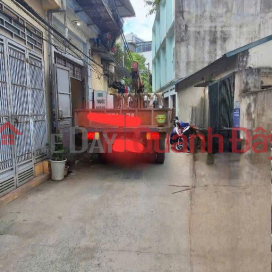 A 45m2 house on Tran Cung street, priced at 12.3 billion VND, suitable for business with car access. _0