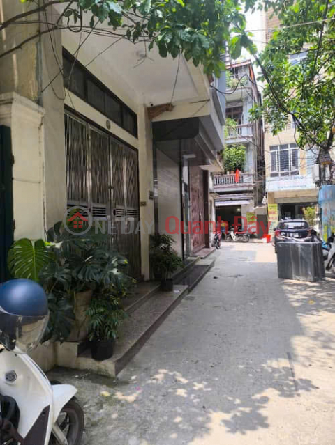 House for sale in Phuong Mai, wide alley, shallow, car parking at door, surrounded by many amenities, near Bach Mai Hospital, Viet Phap _0