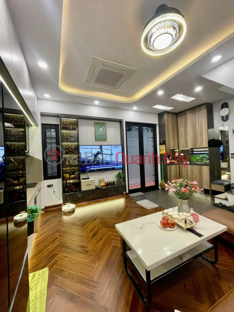 BEAUTIFUL HOUSE IN DONG DA LOT - NEAR THE LAKE, 2 AIR, 7 ROOM - Area 46M2\/5T - PRICE 6 BILLION 8 _0