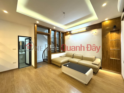 (Tin thật 100%) Bán nhà 32m2 x 5 tầng tại phố Hạ Yên Quyết - Cách mặt phố 35m - Nội thất cao cấp _0