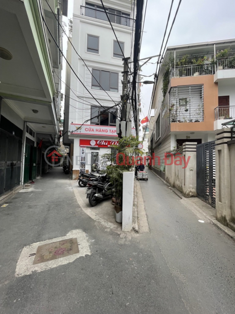Rare item !!! House for sale in C4 Hoa Lam, open alley, car can enter the house, 33m2, only over 4 billion, negotiable. Contact 0936123469 _0