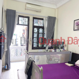 Dong Da core, Nguyen Phuc Lai street 40m, 4 floors, 4 bedrooms, 2 open sides, near the car near the lake, right at 4 billion, contact 0817606560 _0