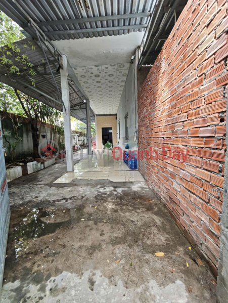 A 4-million-VND house with 4 bedrooms on Vo Van Kiet street, featuring a green garden. Rental Listings