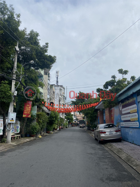 đ 7.5 Billion, **House for sale in alley off Lac Long Quan Street, Ward 9, Tan Binh District; (4.5x12) with wider rear section, only 7.5 billion VND**