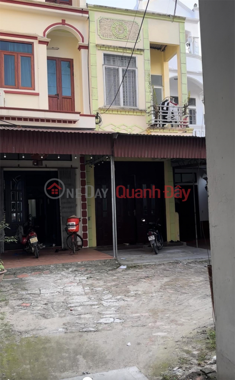 LAND FOR SALE WITH 3-FLOOR HOUSE FREE - Super Preferential Price in Hien Nam Ward, Hung Yen City _0