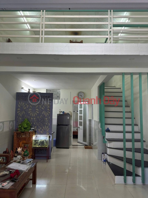 ► House near Ta Hien Hoa Cuong Market, 30m car parking, 42m2, clean hard mezzanine, 2.x billion _0