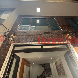 BÁN NHÀ ĐẸP FULL NỘI THẤT Phố Kẻ Tạnh-Long Biên 31m2 X 5 Tầng X 6.5 tỷ Long Biên Hà Nội. _0