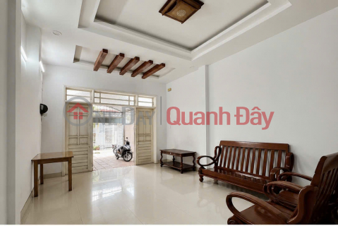 ► 6m wide alleyway connecting to Trung Nu Vuong street, 115m2, 3-story reinforced concrete house, spacious front and back yard, 6.x billion VND. _0