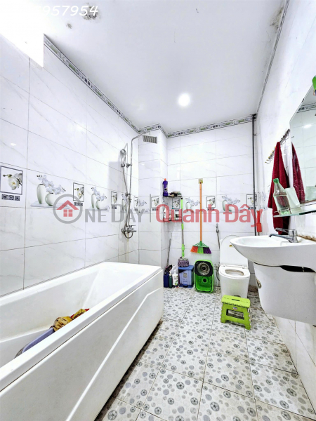 Please Select, Residential, Sales Listings đ 4.5 Billion