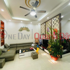 Selling beautiful house Nguyen Dinh Hoan, Cau Giay 40m 5 floors. Price: 5.8 billion. Alleyway, business, 10m from the car. _0