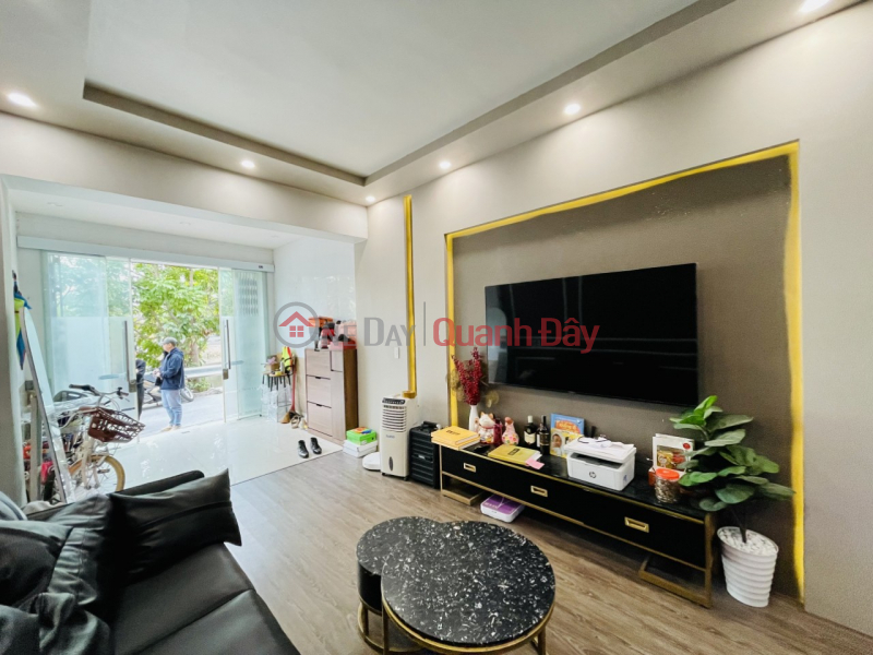 House for sale on Thien Loi alley, area 44m 4 floors PRICE 2.5 billion cars parked at the door Sales Listings