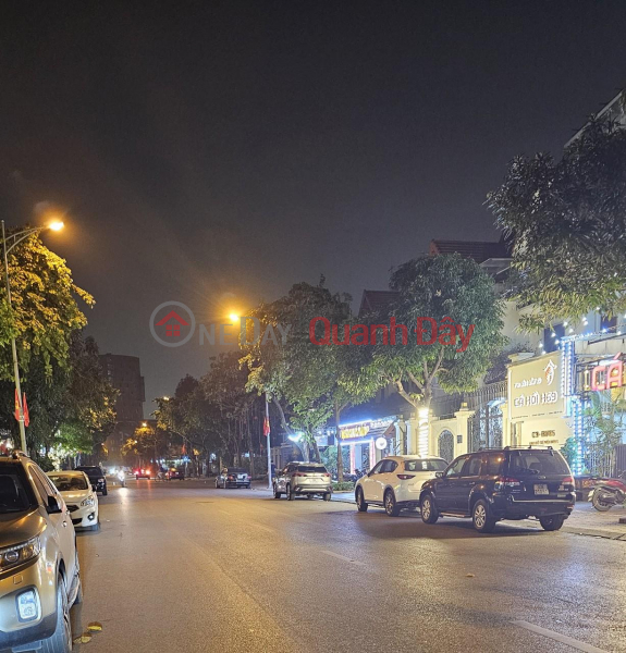 Property Search Vietnam | OneDay | Residential | Sales Listings | House for sale on Viet Hung street, 200m2, 10m frontage, 4t, price 32 billion.