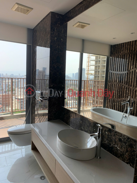 đ 3.59 Billion | Secure a direct My Khe Beach-facing Wyndham Soleil apartment for 2.6 billion VND; take possession upon 70% payment—fully furnished.