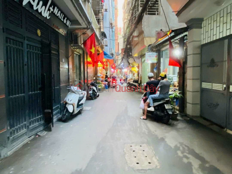 Property Search Vietnam | OneDay | Residential Sales Listings | House for sale on Lang street, busy business alley, 44m2, 4 floors, 4m area, price slightly 6 billion
