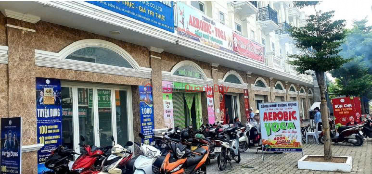 Property Search Vietnam | OneDay | Residential, Rental Listings, Commercial space for rent in Di An, 25m frontage, 3 floors, 245 m2, 16.5 million VND\\/month.