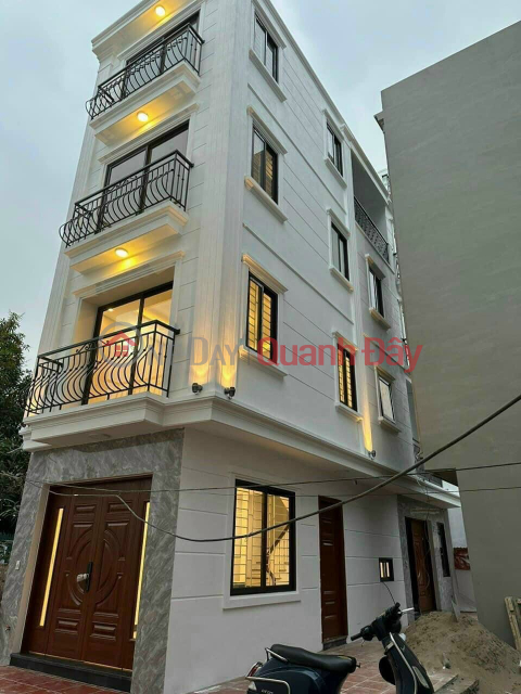 House for sale at the end of Trinh Van Bo Street, 3km from My Dinh 35m2 Corner lot 4 floors price 2.x Billion VND _0