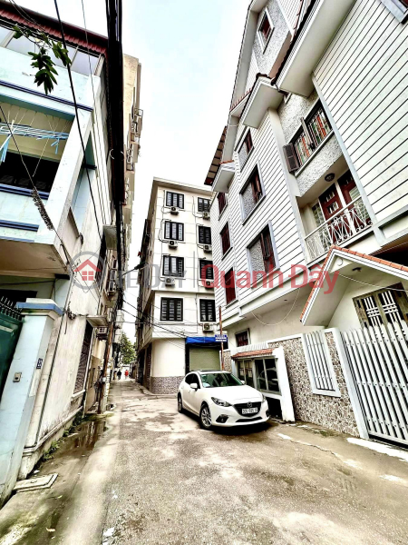 Property Search Vietnam | OneDay | Residential Sales Listings | Selling Cau Giay house divided into lots - corner lot - car 45m2 x 5 floors, 2 floors with clear beauty book. Contact 0972802206