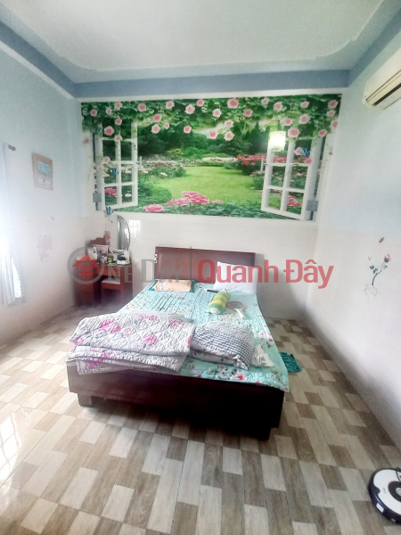 , Please Select | Residential, Sales Listings đ 6.7 Billion