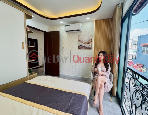 HOUSE FOR SALE IN BA DINH DISTRICT - 1 GROUND FLOOR, 2 UPPER FLOORS, 3 BEDROOMS, 4M WIDE ALLEY - WITH PRIVATE YARD - UNDER 5 BILLION VND _0