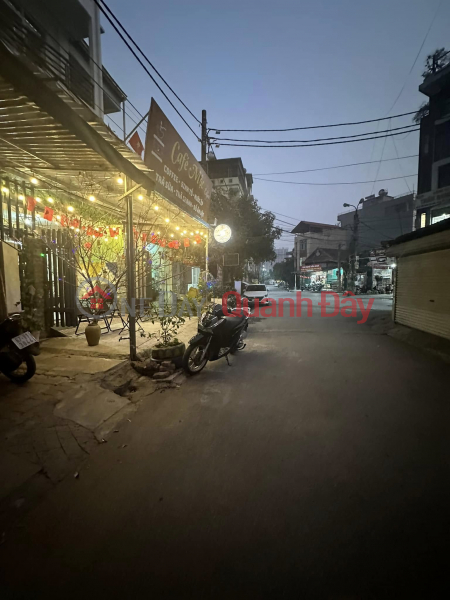 Business premises for rent on Nguyen Chanh, 45m2, wide sidewalk for spa, cafe, hair salon Vietnam Rental, đ 23 Million/ month