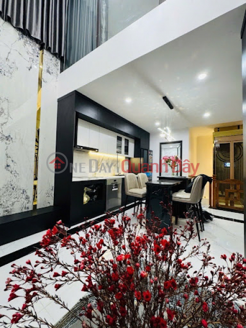 NHÀ PHỐ NGUYỄN CAO - LÊ QUÝ ĐÔN ~50M2 - 5 TẦNG - MT 4.7M - NHỈNH 11 TỶ - Ô TÔ ĐỖ CỬA _0