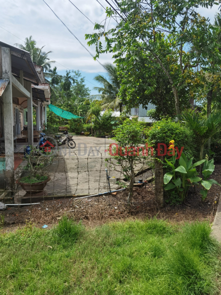 đ 400 Million Selling 2 plots adjacent to the center of Long Phu Town