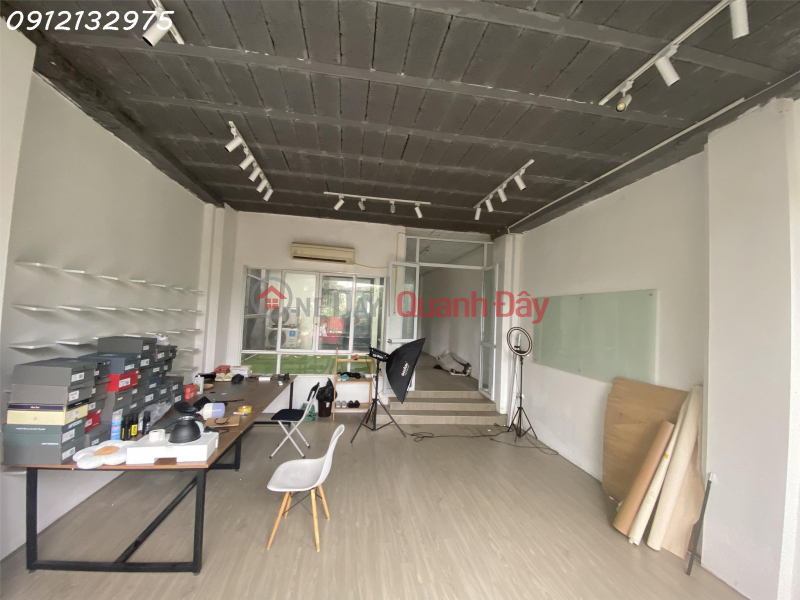 Shop or office for rent on the 2nd floor on Nguyen Hoang Ton street - Address: Nguyen Hoang Ton, Tay Ho, Ha Rental Listings