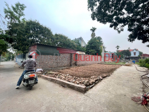 Nhỉnh 1 tỷ, sở hữu 40m Phúc Thọ, gần hồ điều hòa, dân cư đông đúc. Sẵn sổ giao dịch _0