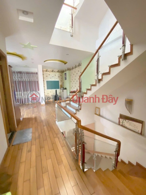 ► Corner property with 6m wide car access near Tran Binh Trong main road, 80m2, 4 floors, excellent quality, 8.x billion VND. _0