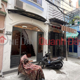 House for Rent in Nguyen Trai Alley, District 5 - Prime Location! _0