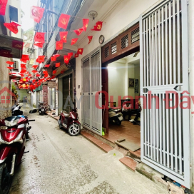 8.6 Billion VND Cash Flow House Pham Van Dong - Hoang Quoc Viet Full Furniture, Near Street, 35m2, 6 Floors _0