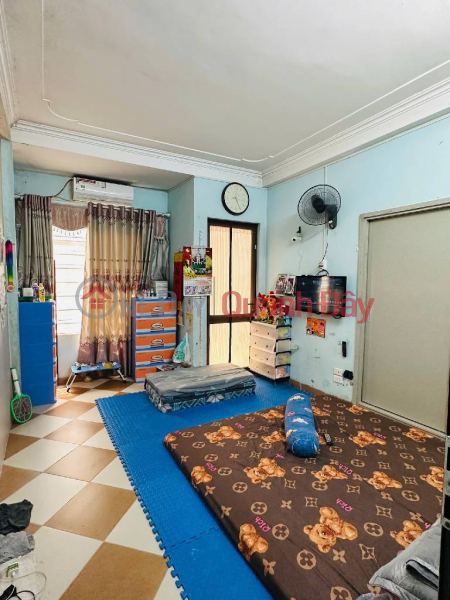 đ 12.8 Billion, Owner selling house in Kim Giang, 52m², 4 floors, car access, convenient location, suitable for business, only 12.x billion VND.