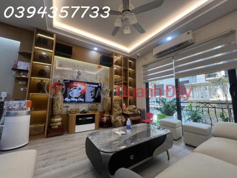 HOUSE FOR SALE ON TRAN QUOC HOAN: 40M2, BEAUTIFUL HOUSE, CHESSBOARD PLOT, SANTAFE CAR PARKING AT THE DOOR, OVER 11 BILLION _0