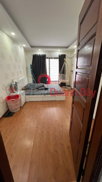 House for rent in car alley 141 Dinh Cong Thuong, 5 floors x 35m2, 3 bedrooms, 4 bathrooms, 12 million for business and living | Vietnam | Rental đ 12 Million/ month