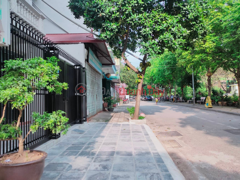 Property Search Vietnam | OneDay | Residential Sales Listings Station Street Auction, Park View, Sidewalk, Road 12m, Area 100m2, MT5m, Commercial-Office, Classy Living.