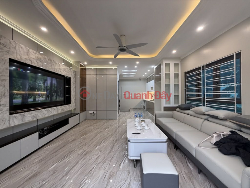 bán nhà Cổ Linh, lô góc, 6 tầng thang máy, ôtô vào nhà Việt Nam | Bán đ 13,6 tỷ