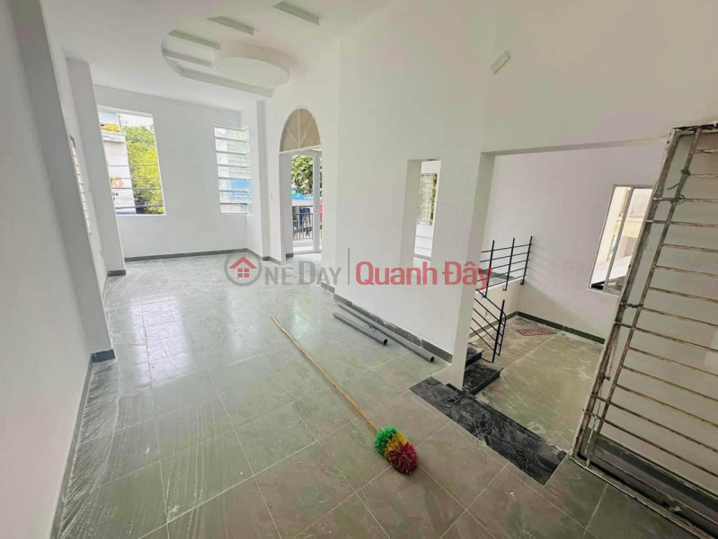 2-storey house for rent, frontage on Nguyen Thi Minh Khai street, Hai Chau, 6.3m Rental Listings