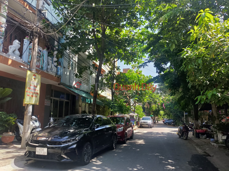 Selling 2-storey house with frontage near Pham Van Dong beach, Son Tra district, Da Nang Price only 5.X billion VND Sales Listings